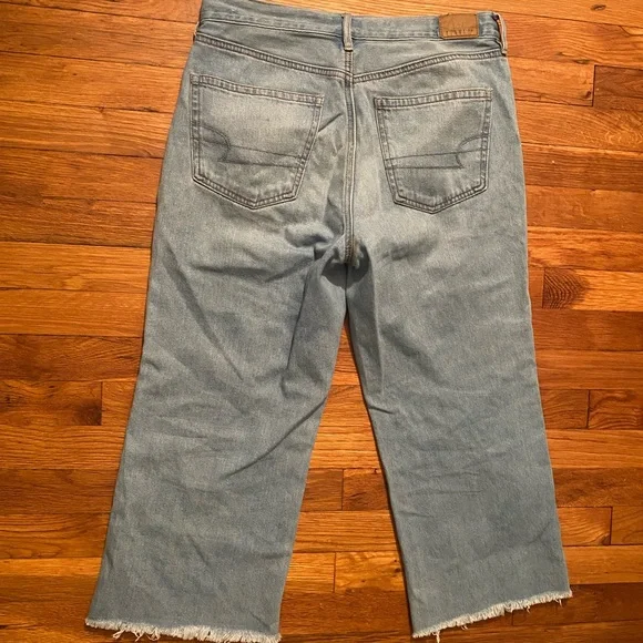 Jeans - Picture 1 of 4